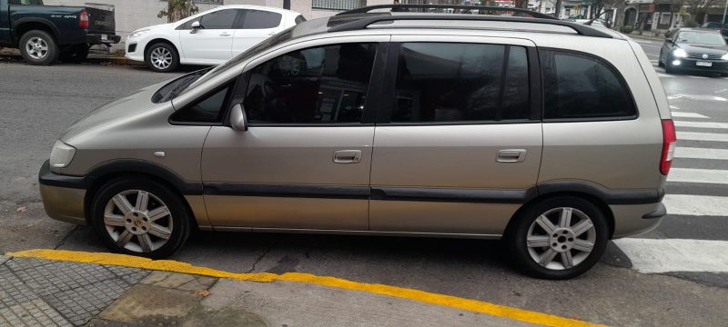 Chevrolet Zafira GLS 2008 - Imagen 2