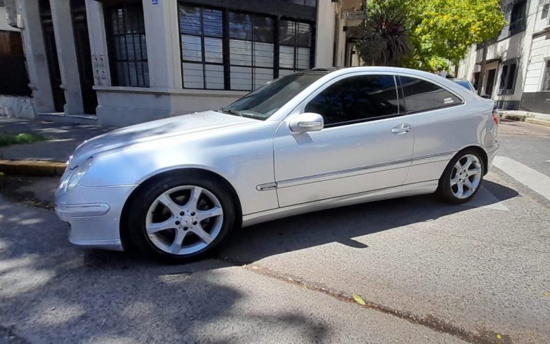 Mercedes Benz Clase C220 Sportcouoe CDI Plus 2006 - Imagen 2