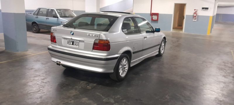 BMW 323 2001 - Imagen 6