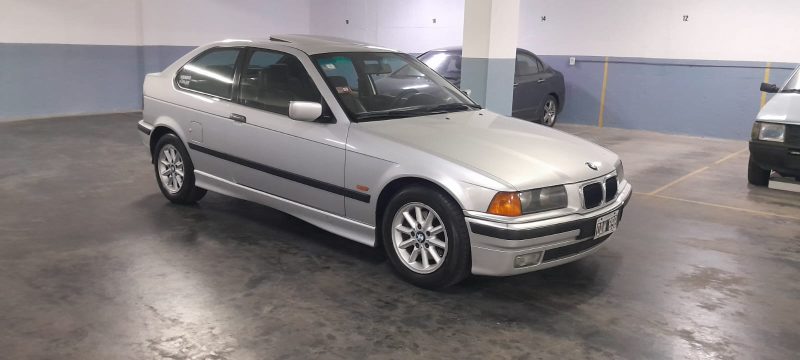 BMW 323 2001 - Imagen 3